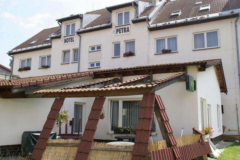 Hotel Petra Hrabusice Exterior photo